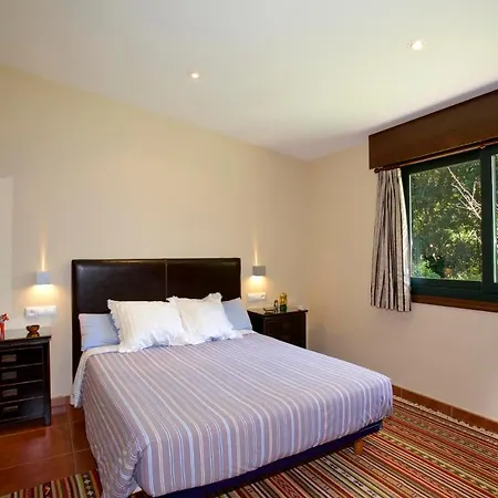 Sleeps 4 Pool Wifi Villa *