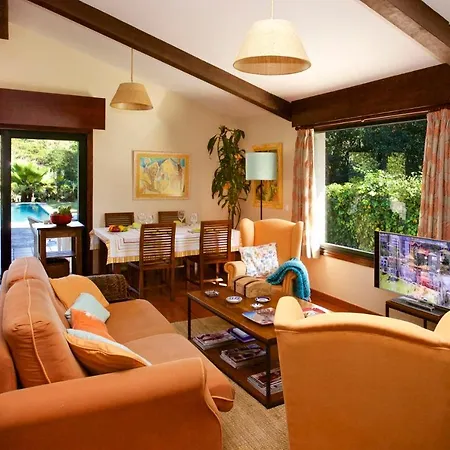 Sleeps 4 Pool Wifi Villa Gondomar
